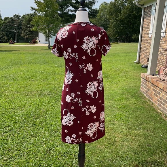 Tiffany & Grey Women's Burgundy Dress With Floral - Picture 6 of 6